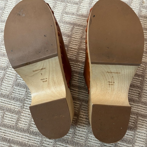 Reformation clogs - Picture 4 of 4